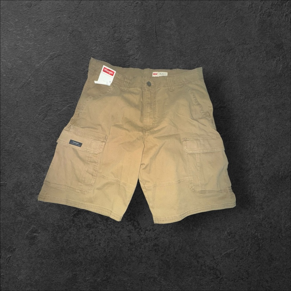 Wrangler Men's Tan Cargo Shorts